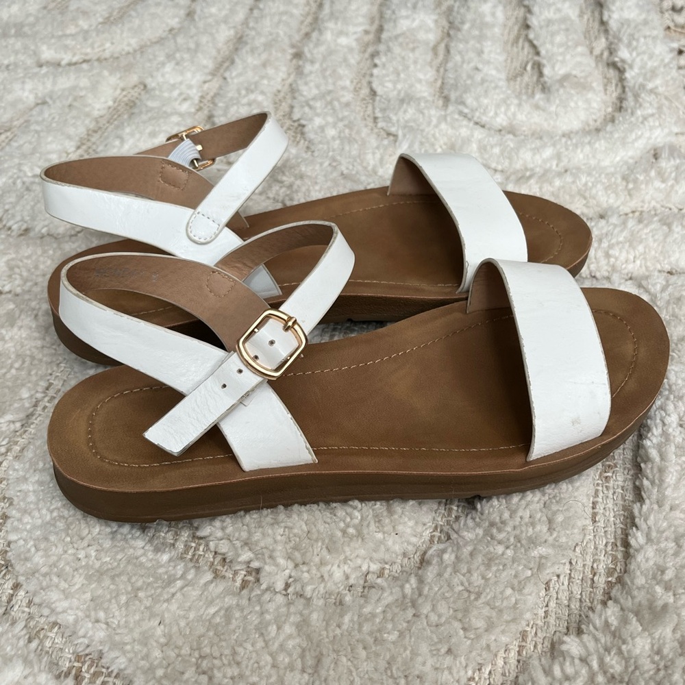 White Sandals  ankle strap  sz 9